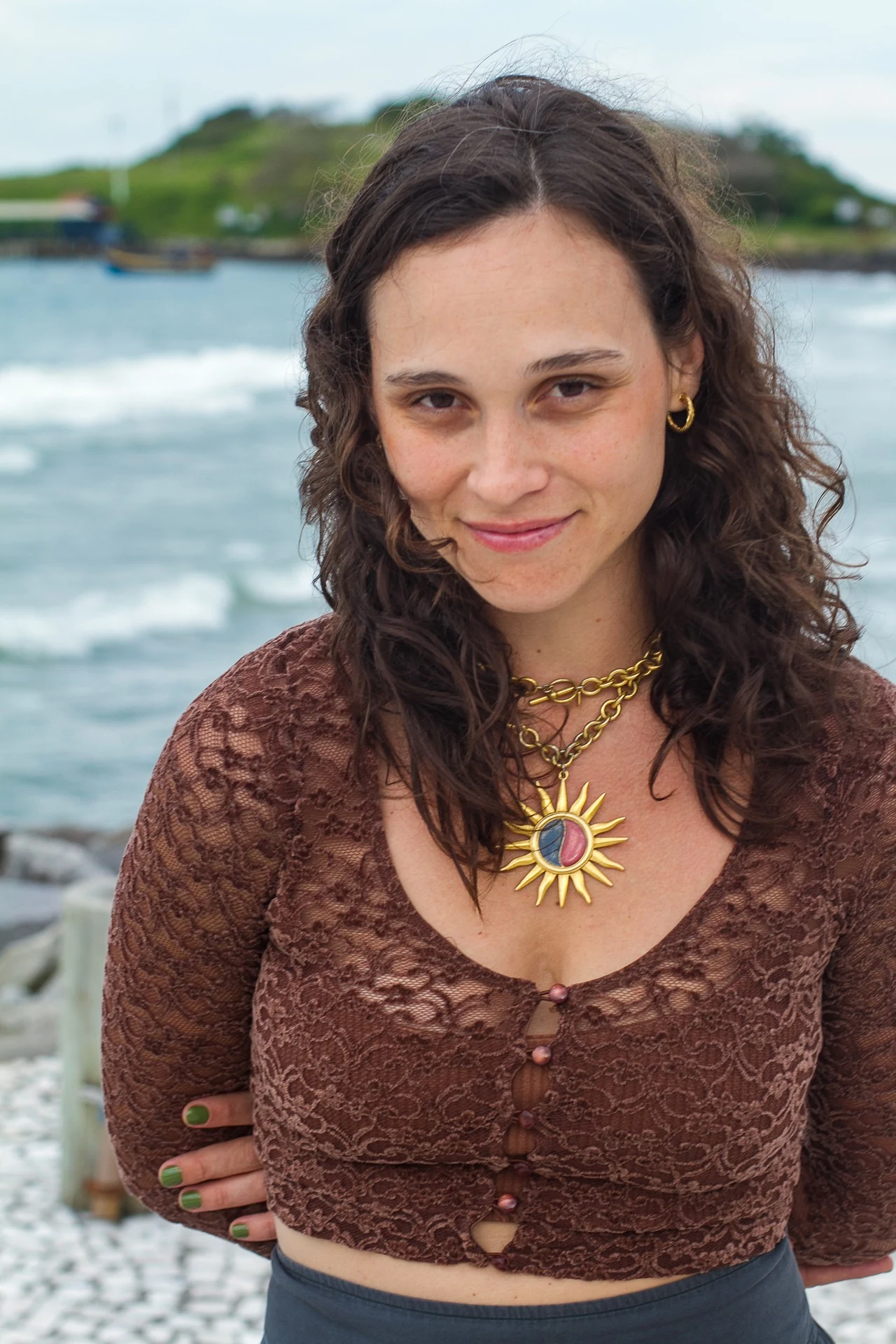 Mariana Tevah à beira-mar